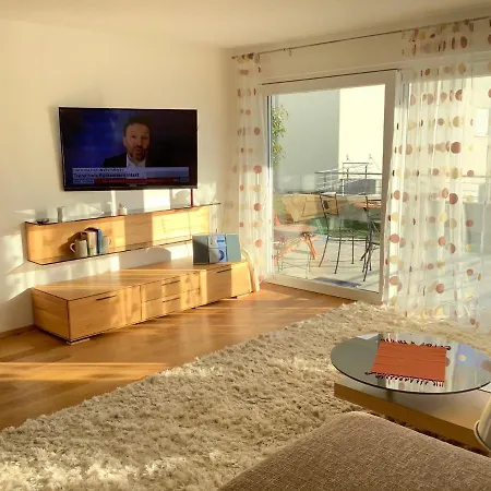 Bellevue Apartment *